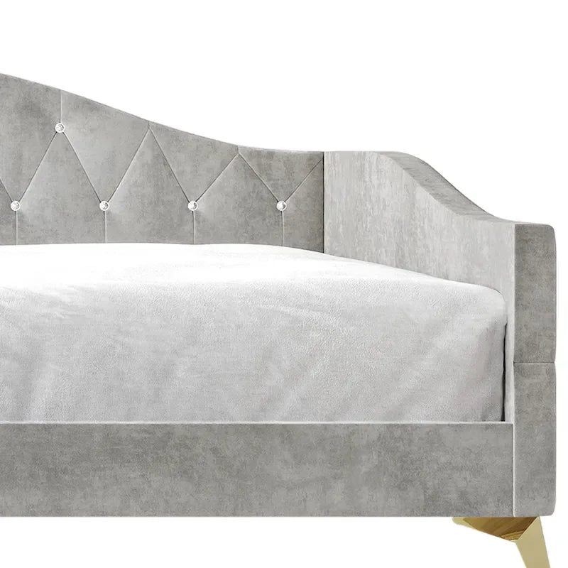 Elegante gestoffeerde chaise longue voor één persoon met kristallen knopen